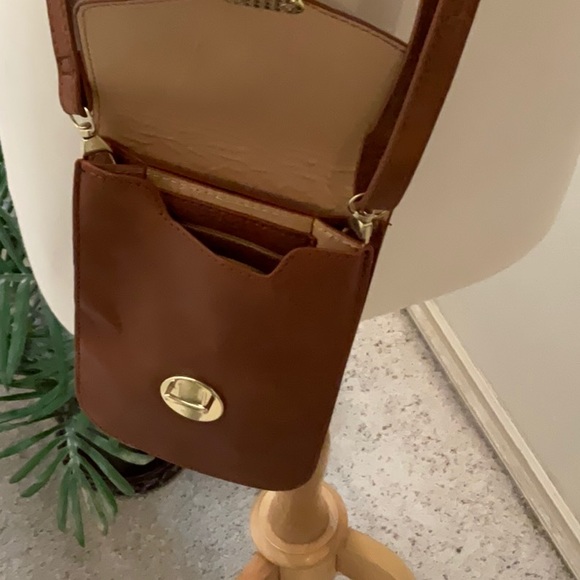 Cross Body Cell phone purse - Picture 3 of 4